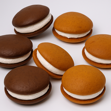 Load image into Gallery viewer, Whoopie Pie 4-Pack- Classic and Pumpkin Spice