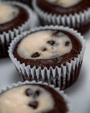 Load image into Gallery viewer, Cream Cheese Cupcakes - Mild and Wild Collection